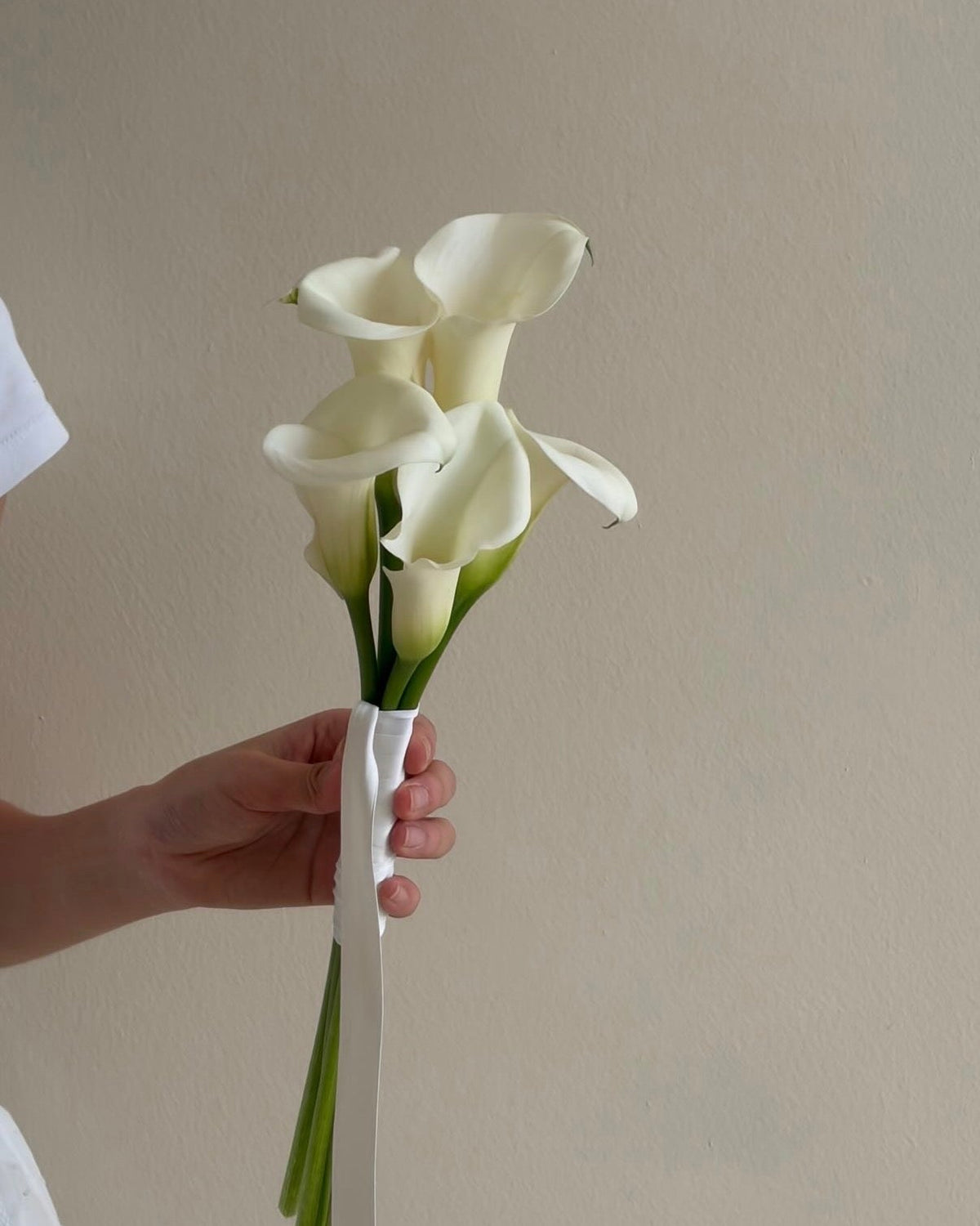 Minimalist Calla Lily Bridal Bouquet